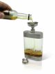 Прозрачна бутилка за алкохол с фунийка от COOK&HOME